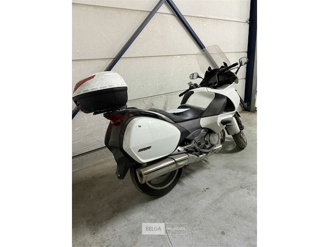 Honda nt650v deauville - afbeelding 8 van  12