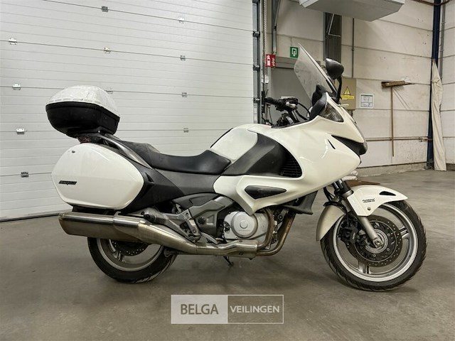 Honda nt650v deauville - afbeelding 11 van  12