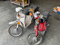 Honda scoopy motorfiets voor onderdelen (2x) - afbeelding 1 van  3