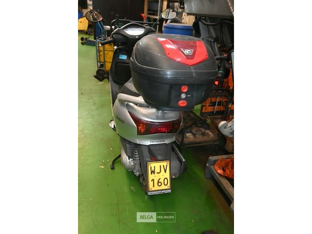 Honda scooter - afbeelding 8 van  12