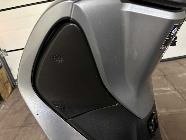 Honda sh 125i scooter - afbeelding 6 van  25