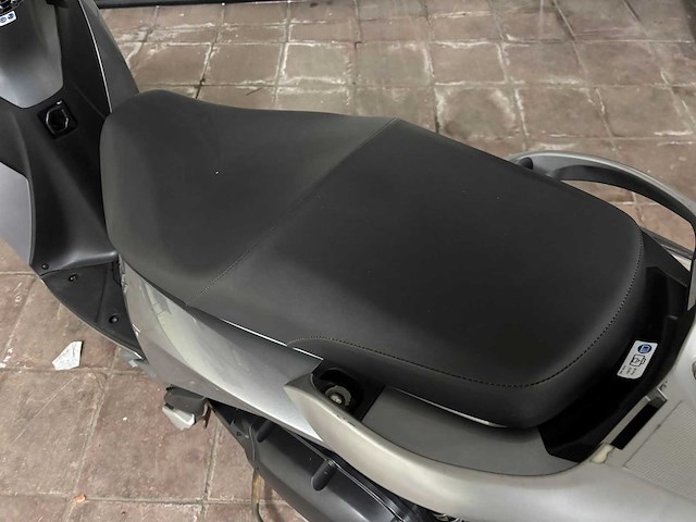 Honda sh 125i scooter - afbeelding 10 van  25