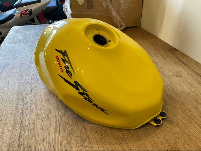 Honda vfr tankonderdeel - afbeelding 3 van  7