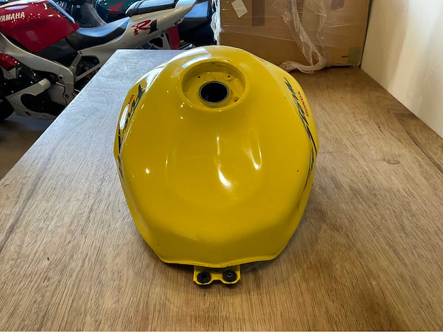 Honda vfr tankonderdeel - afbeelding 4 van  7