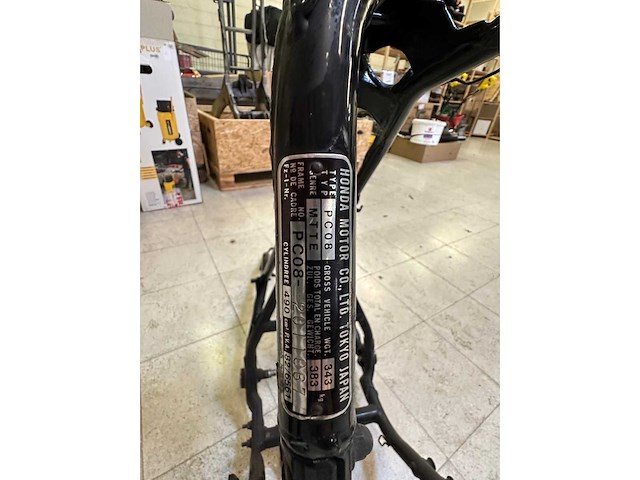 Honda vt500c motorframe met papieren - afbeelding 12 van  13
