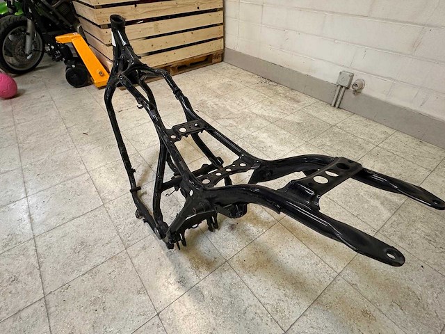 Honda vt500c motorframe met papieren - afbeelding 8 van  13