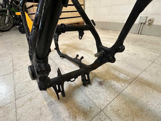 Honda vt500c motorframe met papieren - afbeelding 11 van  13