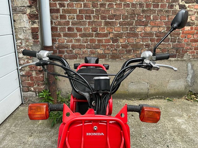 Honda zoomer nps50 brommer 2004 - afbeelding 21 van  21