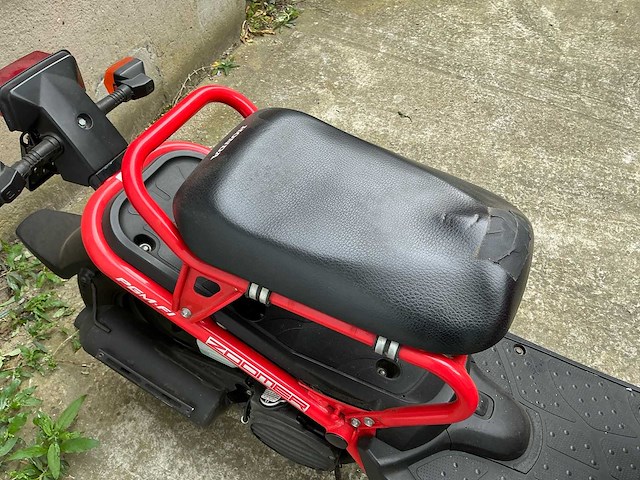 Honda zoomer nps50 brommer 2004 - afbeelding 19 van  21