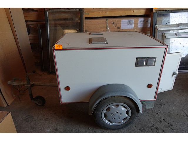 Hondenaanhangwagen j.s.b - afbeelding 1 van  11
