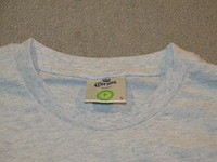 Hondenbench, 4 mini biertappen growler werks, 16 t-shirts corona maat s, 9 zwembanden - afbeelding 7 van  13