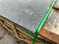 Honend antic bluestone vietnam zwembadboordstenen ca. 96 stuks - afbeelding 2 van  4