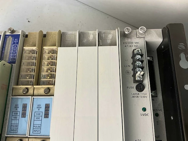 Honeywell uitbreidingsrack met modules - afbeelding 3 van  9