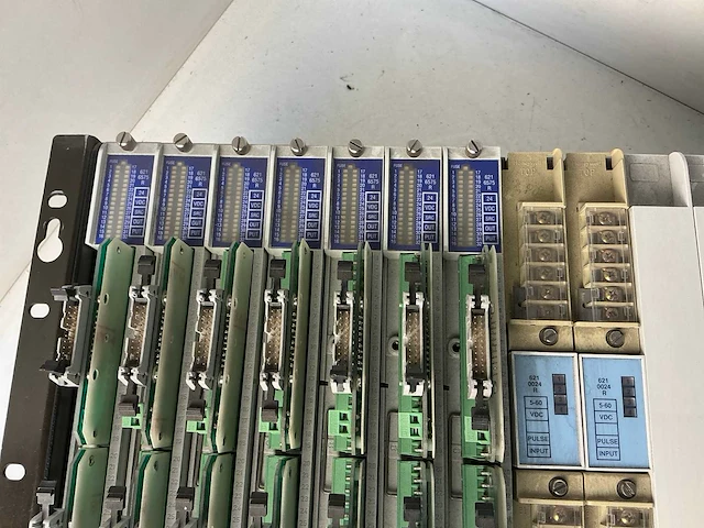 Honeywell uitbreidingsrack met modules - afbeelding 4 van  9