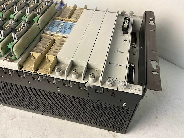 Honeywell uitbreidingsrack met modules - afbeelding 6 van  9