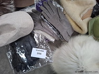 Hoofddeksels - afbeelding 4 van  4