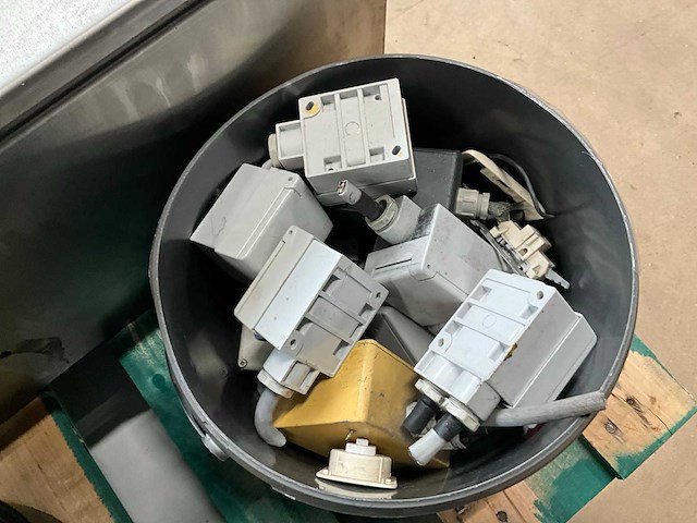 Hoofdschakelkast (2x) - afbeelding 6 van  8