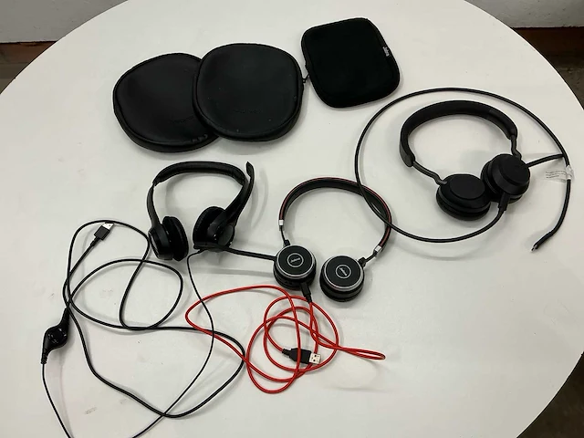 Hoofdtelefoon (3x) - afbeelding 1 van  4