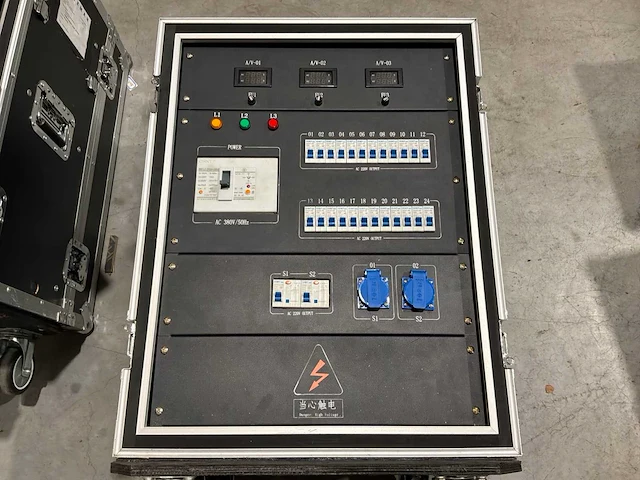 Hoofdverdeelkast / feeder - afbeelding 2 van  8