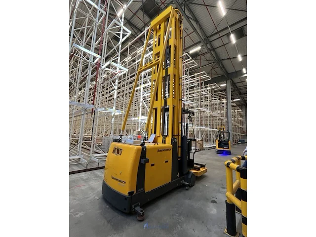Hoogbouwreachtruck jungheinrich - afbeelding 4 van  26