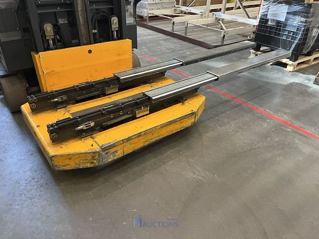 Hoogbouwreachtruck jungheinrich - afbeelding 10 van  26