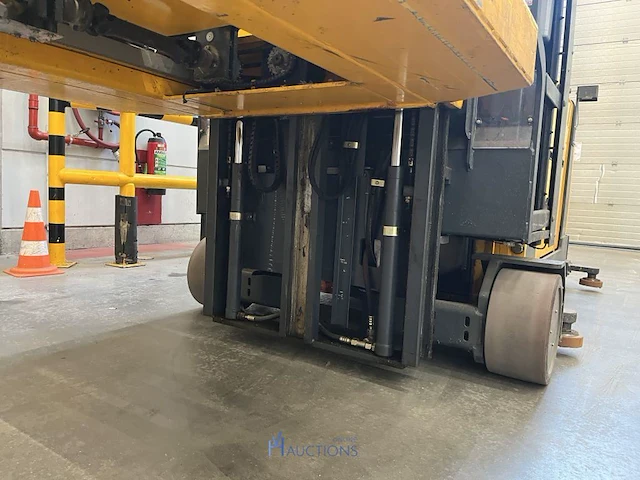 Hoogbouwreachtruck jungheinrich - afbeelding 15 van  26