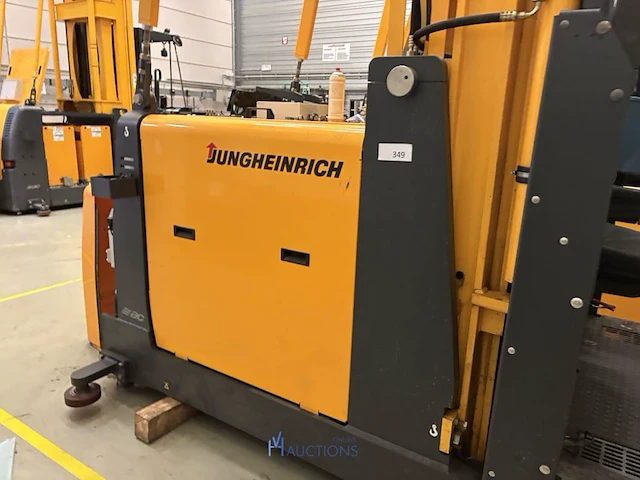 Hoogbouwtruck jungheinrich - afbeelding 9 van  26