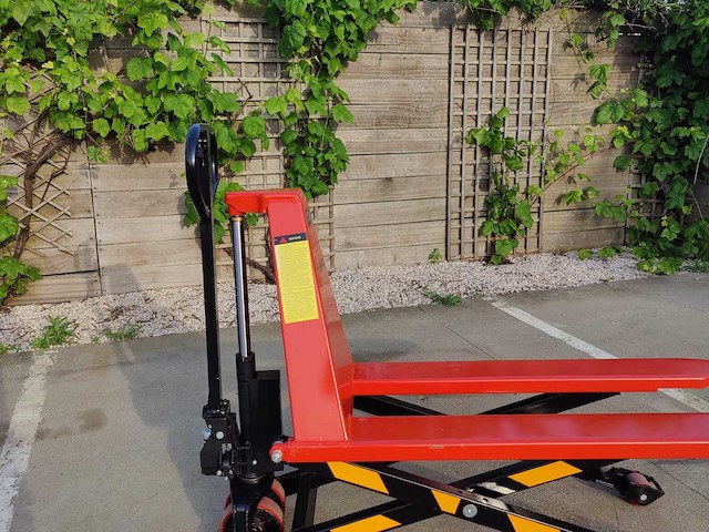Hoogheffende palletwagen / transpallet 1500kg - ongebruikt - afbeelding 9 van  11