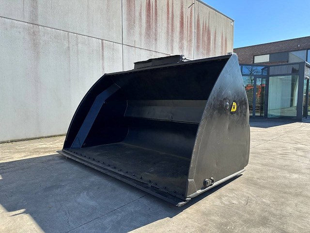 Hoogkipbak viby jern voor volvo l150/180/l220 - afbeelding 1 van  1