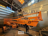 Hoogtewerker + bak steyaert - afbeelding 1 van  10