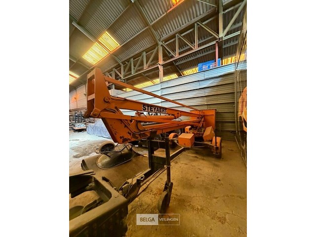Hoogtewerker + bak steyaert - afbeelding 10 van  10