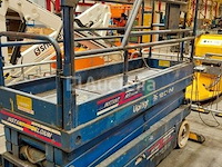 Hoogtewerker/schaarlift - afbeelding 3 van  5