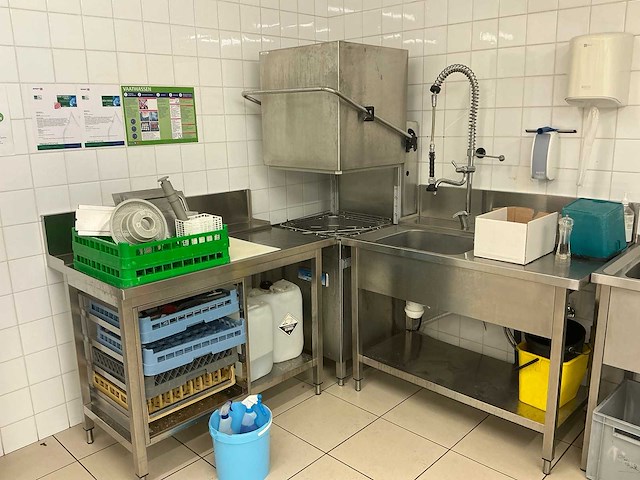 Hoonved cap 12 vaatwasser - glazenwasser met opbergtafel en spoelbak. - afbeelding 1 van  11