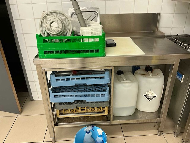 Hoonved cap 12 vaatwasser - glazenwasser met opbergtafel en spoelbak. - afbeelding 5 van  11