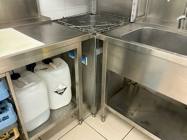 Hoonved cap 12 vaatwasser - glazenwasser met opbergtafel en spoelbak. - afbeelding 10 van  11