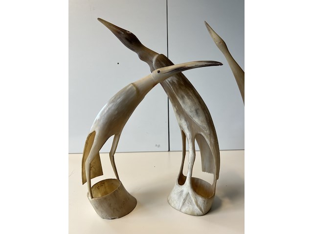 Hoorn sculpturen van 3 vogels - afbeelding 2 van  4