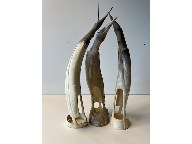 Hoorn sculpturen van 3 vogels - afbeelding 1 van  4