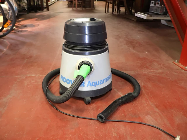 Hoover aquamaster stof- en waterzuiger - afbeelding 1 van  3
