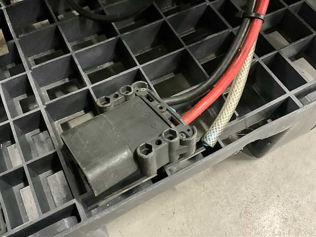 Hoppecke trak air acculader (2x) - afbeelding 7 van  7