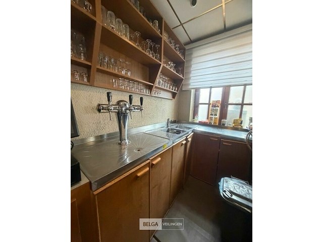 Horeca-meubel met volledige tooginstallatie - afbeelding 5 van  9