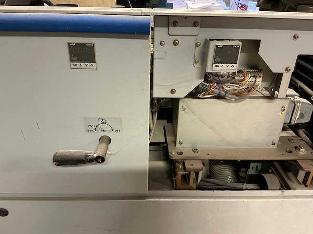 Horizon book binder bq-470 boekbindmachine - afbeelding 14 van  15