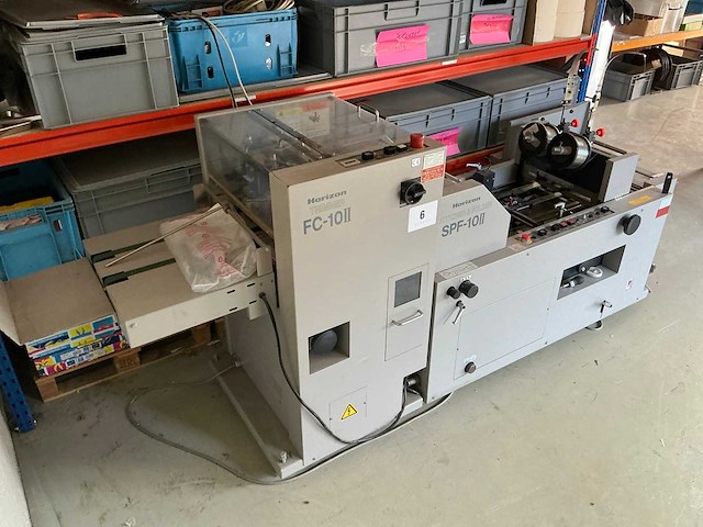 Horizon spf-10ii vouw- en nietmachine met voorsnijder - afbeelding 2 van  6