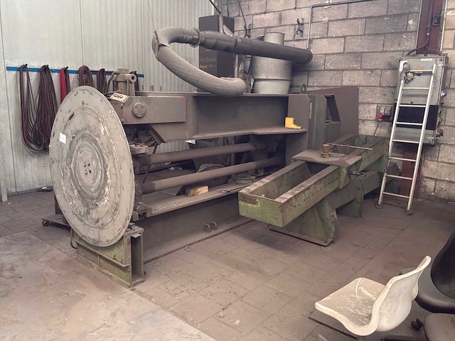 Horizontale lasnaad rolmachine - afbeelding 1 van  5