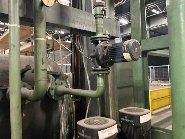 Horizontale opslagtank met grundfos pompen - afbeelding 3 van  13