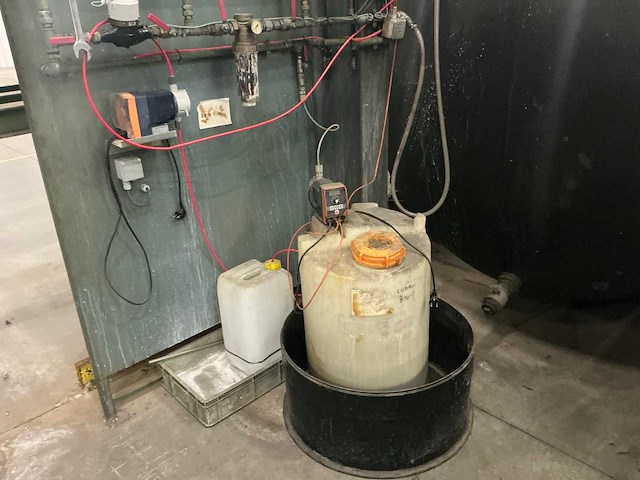 Horizontale opslagtank met grundfos pompen - afbeelding 5 van  13