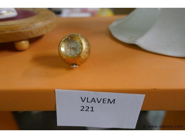 Horloge voor aan ketting te hangen - afbeelding 1 van  1