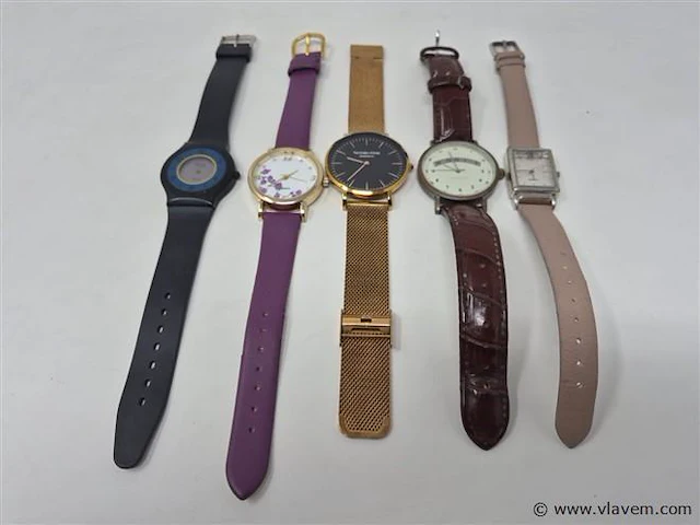 Horloges - afbeelding 1 van  1