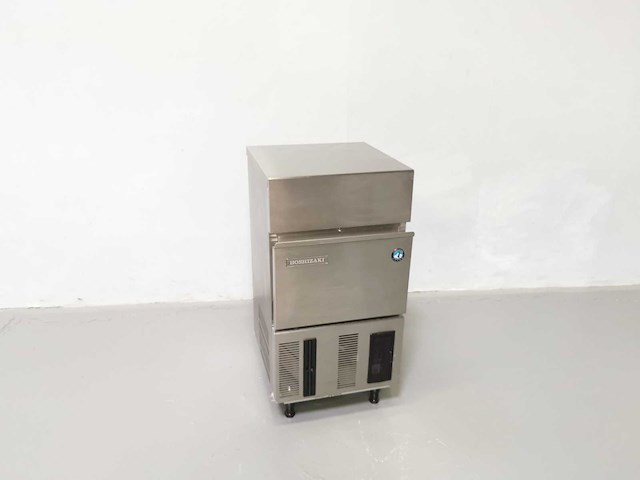 Hoshizaki - im-30cle-25 - ijsblokjesmachine - afbeelding 1 van  2