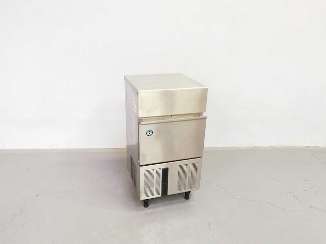 Hoshizaki - im-30cle-25 - ijsblokjesmachine - afbeelding 1 van  2