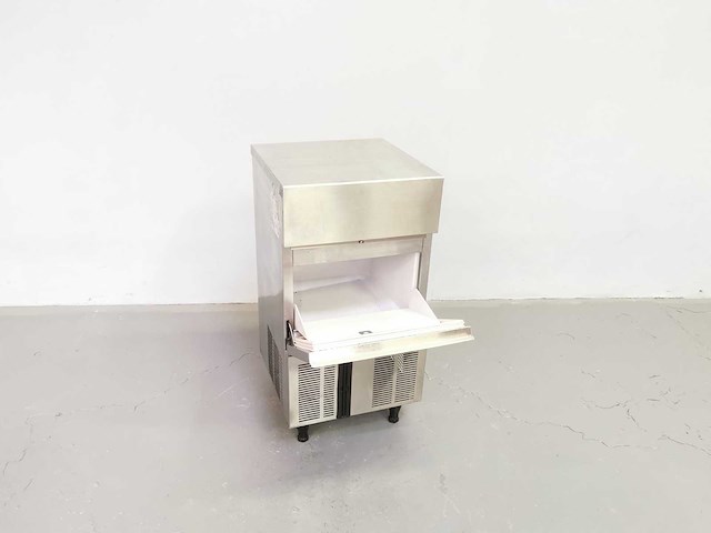 Hoshizaki - im-30cle-25 - ijsblokjesmachine - afbeelding 2 van  2